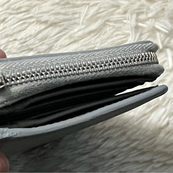 Saint Laurent Gray Wallet Smooth Leather Minimalist Design - Picture 5 of 13